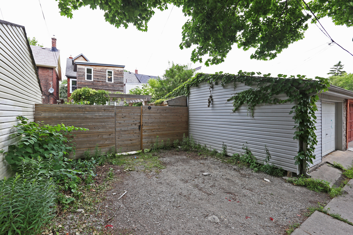 57seaforthavenueroncesvallesparkdaleW3539251ianmehistotoronto